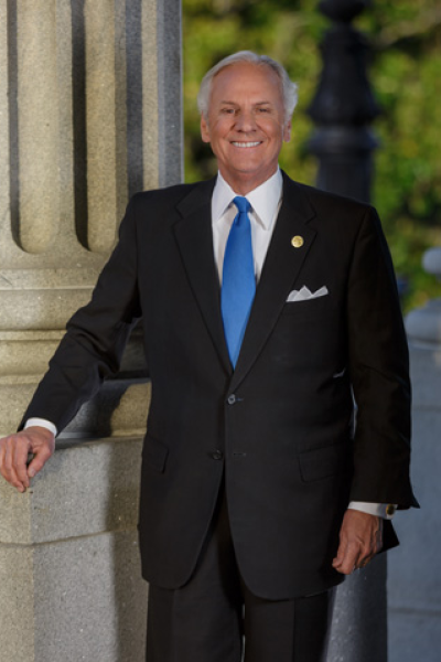 Go to Henry D. McMaster's official page